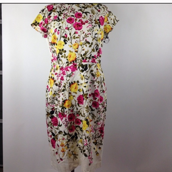 Adrianna Papell Dresses & Skirts - Adrianna Papell Floral Ivory Sheath Dress 14
